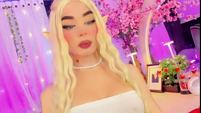 Snapshot of Irina_milkmaid chatting on 12.16.25 Irina milkmaid online show from 12.16.25