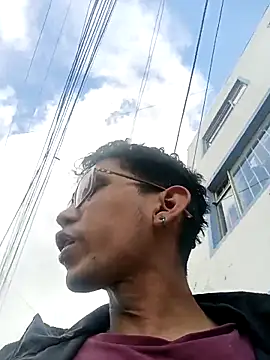 gualoem28 online show from 11.14.25