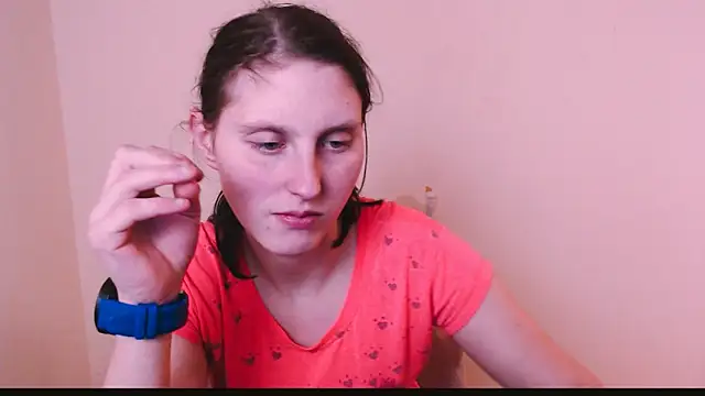 AdrianaRich  online show from 02.17.25