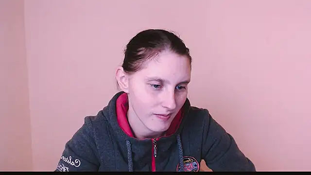 AdrianaRich  online show from 02.18.25