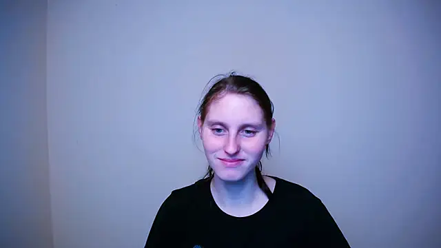 AdrianaRich  online show from 03.04.25