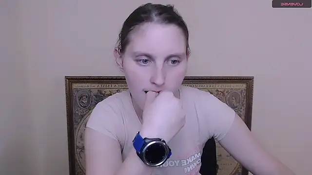 AdrianaRich  online show from 03.17.25