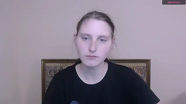 AdrianaRich  online show from 03.20.25