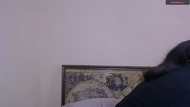 AdrianaRich  online show from 03.20.25