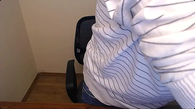 AdrianaRich  online show from 09.10.25