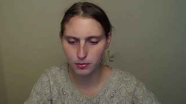 AdrianaRich  online show from 09.17.25