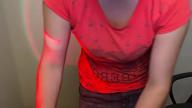 AdrianaRich  online show from 09.22.25