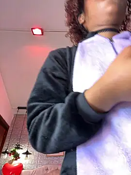 tylla  online show from 03.13.25