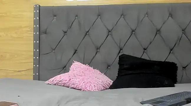 Snapshot of guyeifmaxiro chatting on 02.10.25 guyeifmaxiro online show from 02.10.25