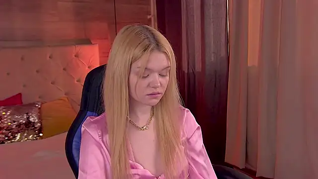 AdeleCartier online show from 02.23.25