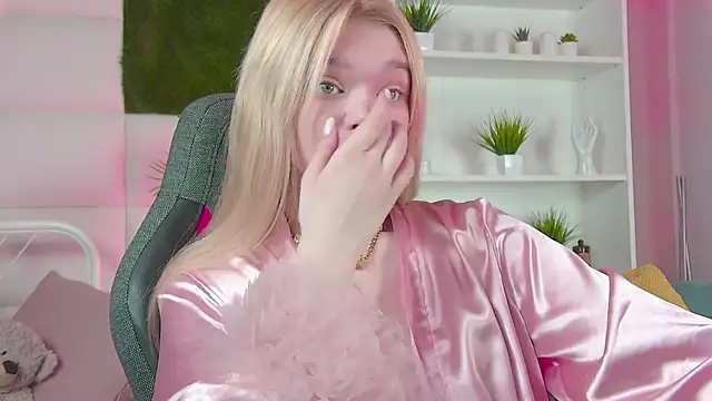 AdeleCartier online show from 03.09.25