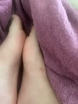 Snapshot of feetsss1 chatting on 02.04.25 feetsss1 online show from 02.04.25