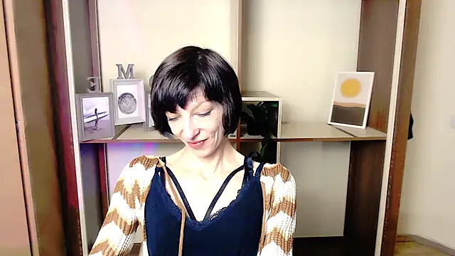  AngeliaFlow  online show from 10.04.25