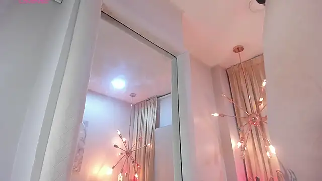 Snapshot of lolyyuno chatting on 09.17.25 lolyyuno online show from 09.17.25