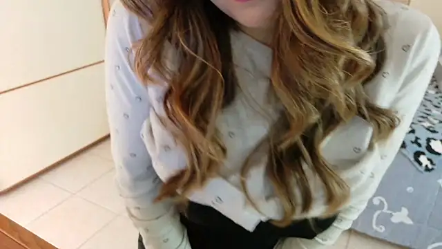 Snapshot of bambolina_sexy1985 chatting on 11.27.25 bambolina sexy1985 online show from 11.27.25