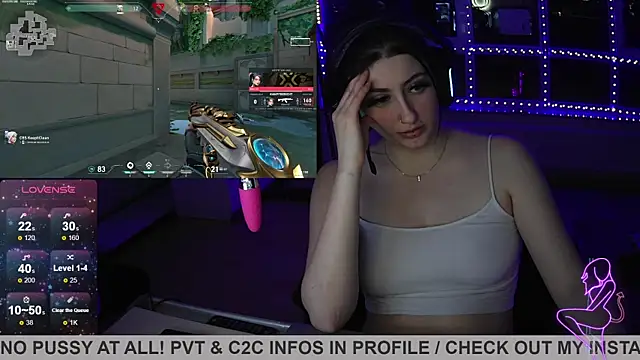 Snapshot of Gamergirl-Linela chatting on 02.11.25 Gamergirl-Linela online show from 02.11.25