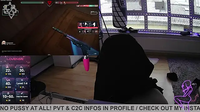 Snapshot of Gamergirl-Linela chatting on 02.13.25 Gamergirl-Linela online show from 02.13.25