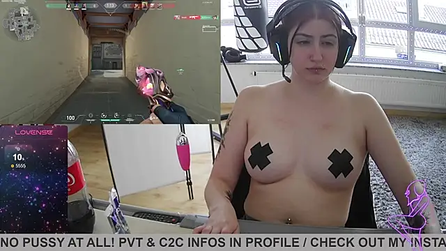 Snapshot of Gamergirl-Linela chatting on 02.20.25 Gamergirl-Linela online show from 02.20.25
