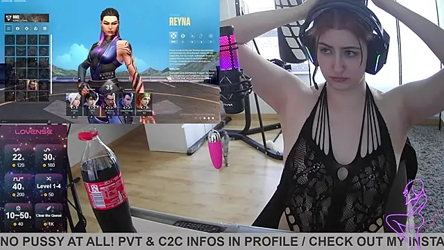 Snapshot of Gamergirl-Linela chatting on 02.23.25 Gamergirl-Linela online show from 02.23.25