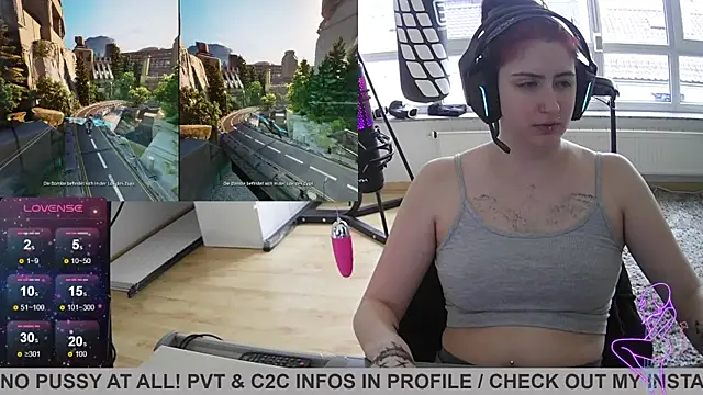 Snapshot of Gamergirl-Linela chatting on 03.13.25 Gamergirl-Linela online show from 03.13.25