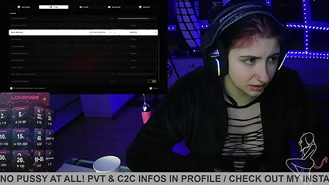 Snapshot of Gamergirl-Linela chatting on 03.19.25 Gamergirl-Linela online show from 03.19.25