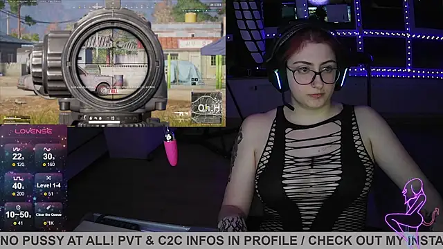 Snapshot of Gamergirl-Linela chatting on 03.19.25 Gamergirl-Linela online show from 03.19.25