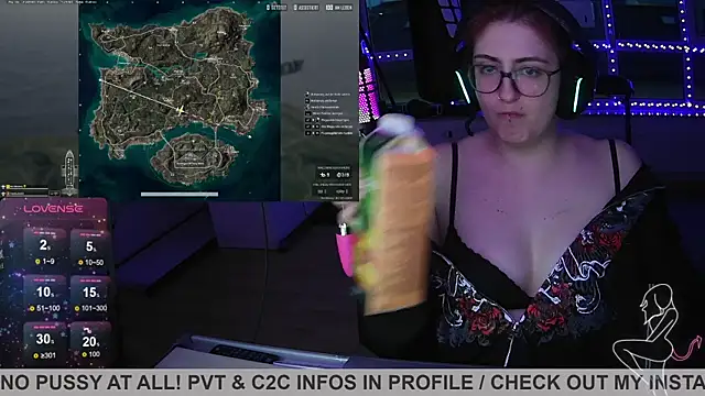 Snapshot of Gamergirl-Linela chatting on 03.22.25 Gamergirl-Linela online show from 03.22.25