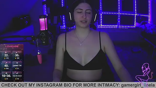 Snapshot of Gamergirl-Linela chatting on 09.17.25 Gamergirl-Linela online show from 09.17.25