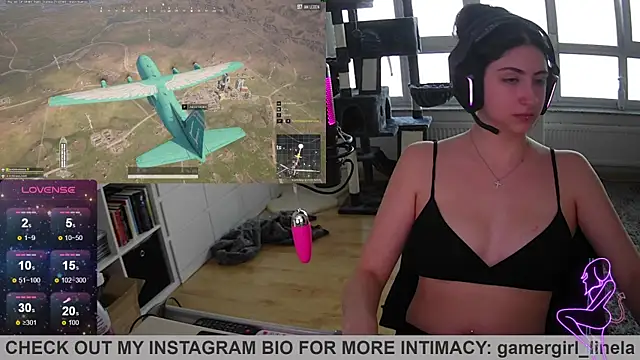 Snapshot of Gamergirl-Linela chatting on 09.18.25 Gamergirl-Linela online show from 09.18.25