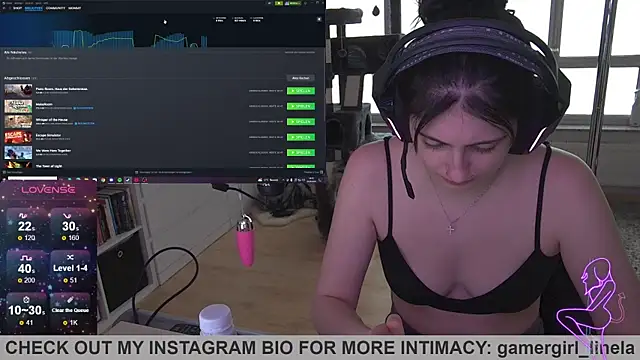 Snapshot of Gamergirl-Linela chatting on 09.23.25 Gamergirl-Linela online show from 09.23.25