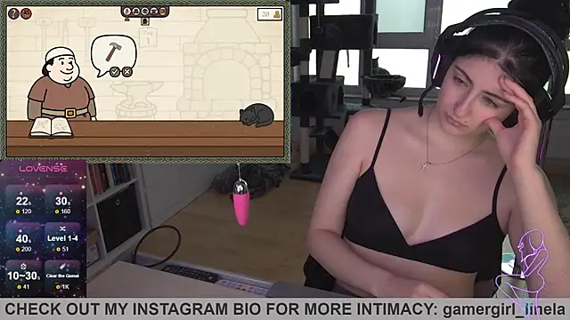 Snapshot of Gamergirl-Linela chatting on 09.24.25 Gamergirl-Linela online show from 09.24.25
