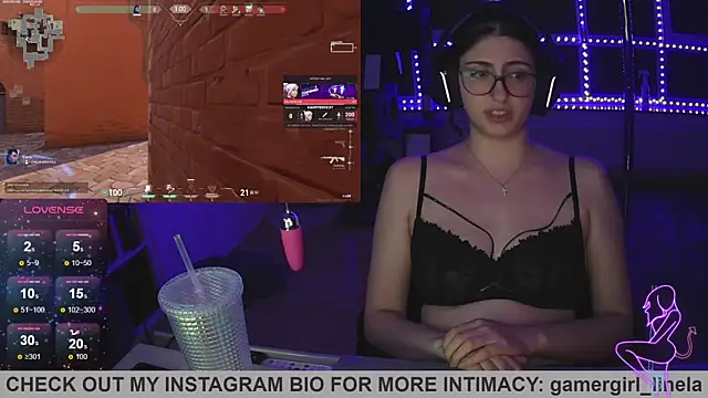 Snapshot of Gamergirl-Linela chatting on 10.08.25 Gamergirl-Linela online show from 10.08.25