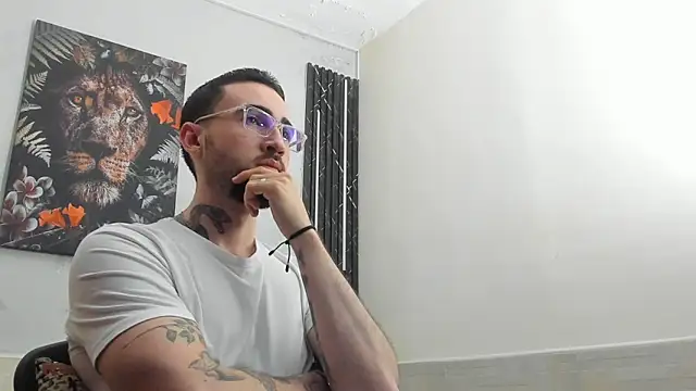 Luke davis01 online show from 02.19.25