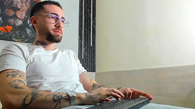 Luke davis01 online show from 02.22.25