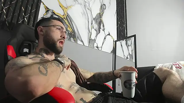 Luke davis01 online show from 09.12.25