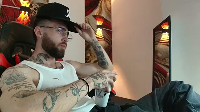 Luke davis01 online show from 09.24.25