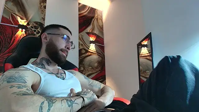 Luke davis01 online show from 09.30.25