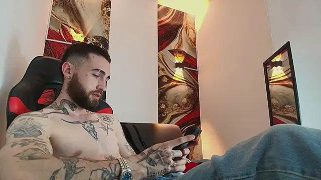 Luke davis01 online show from 10.22.25