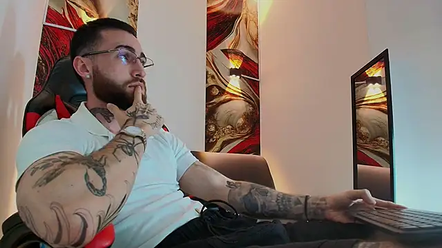 Luke davis01 online show from 11.17.25