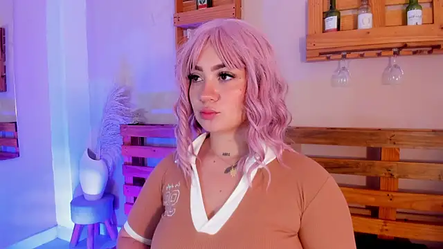 Snapshot of Morgan_Wright chatting on 10.19.25 Morgan Wright online show from 10.19.25