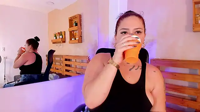 Snapshot of Morgan_Wright chatting on 10.27.25 Morgan Wright online show from 10.27.25