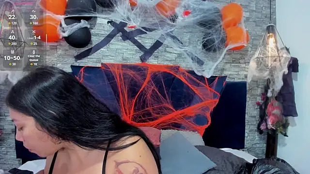 Snapshot of Sophia_Brunett chatting on 10.31.25 Sophia Brunett online show from 10.31.25