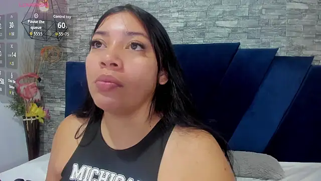 Snapshot of Sophia_Brunett chatting on 11.14.25 Sophia Brunett online show from 11.14.25