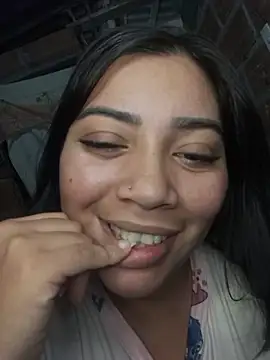 Snapshot of Sophia_Brunett chatting on 11.28.25 Sophia Brunett online show from 11.28.25