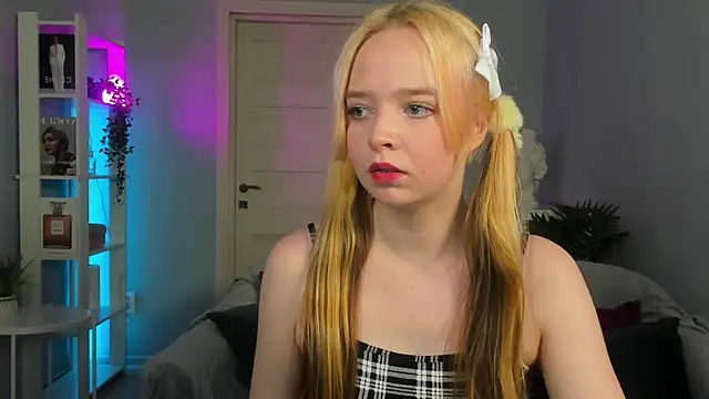 Bellla Murrr online show from 02.10.25