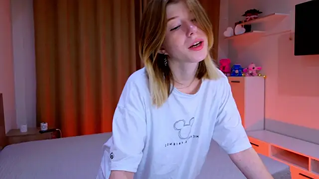 Bella amory online show from 11.18.25