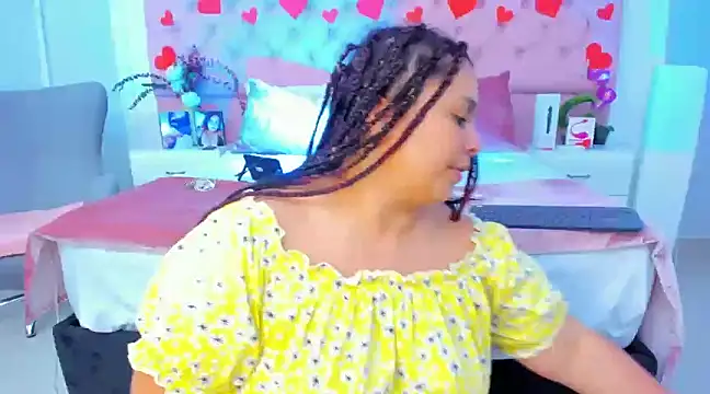 Snapshot of KourtneyEvans chatting on 02.12.25 KourtneyEvans online show from 02.12.25