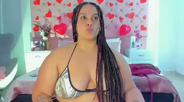 Snapshot of KourtneyEvans chatting on 02.18.25 KourtneyEvans online show from 02.18.25