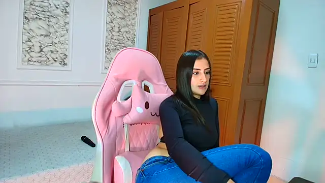 Danella houston online show from 02.10.26