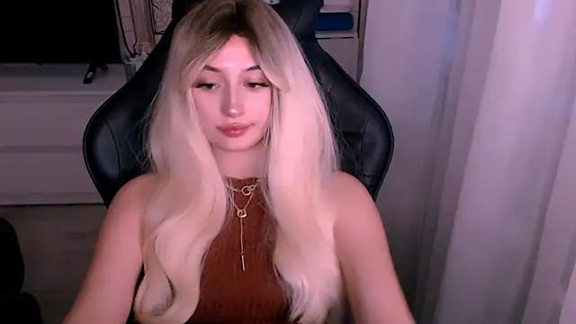 beauty blonde online show from 10.22.25